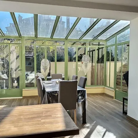 Superbe 3 Pieces Avec Jardin Dans Le Vieil Antibes
